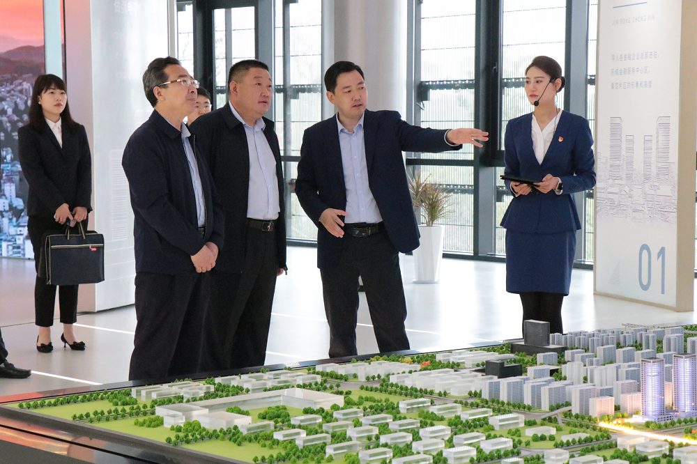 華信建投投資集團(tuán)與郵政儲(chǔ)蓄銀行信陽(yáng)分行舉行戰(zhàn)略合作簽約儀式